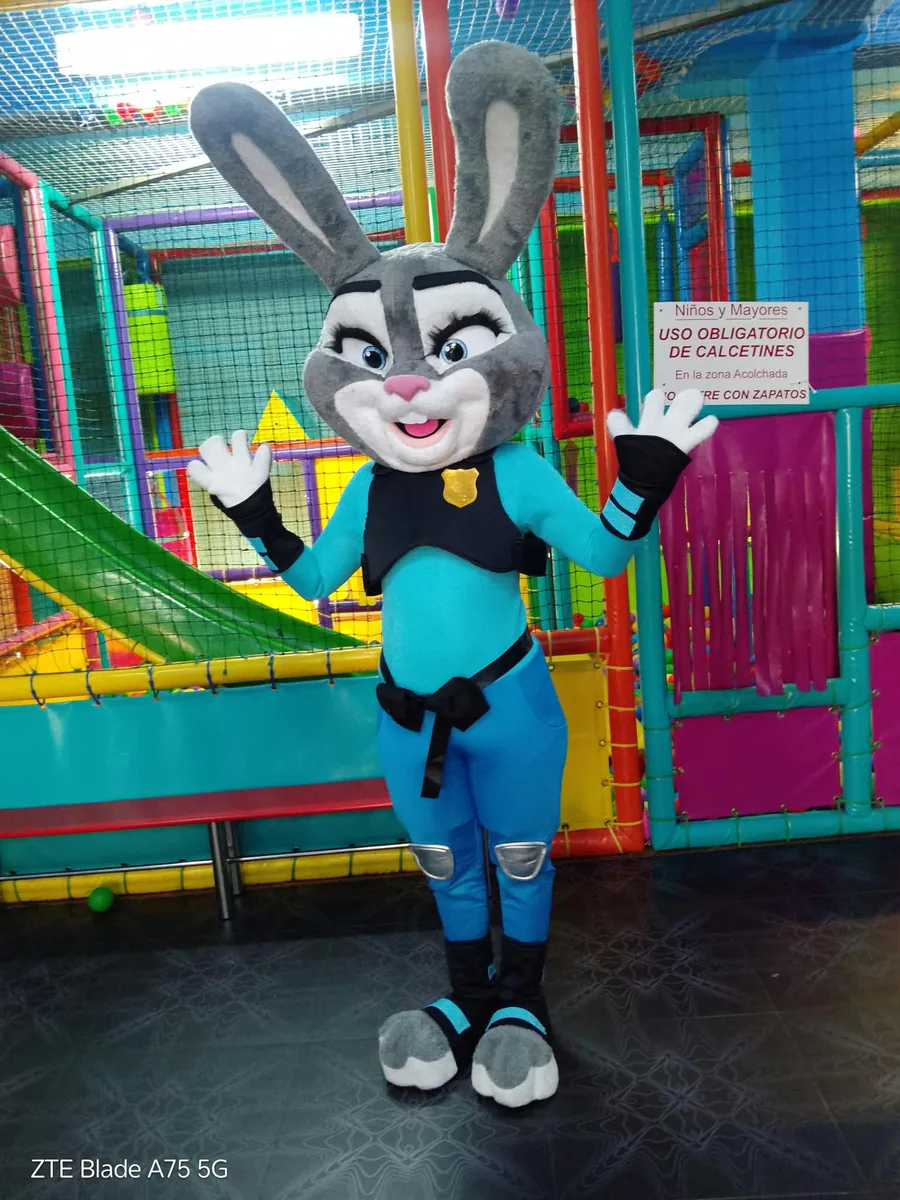 Animación con personaje en Oceanic Park