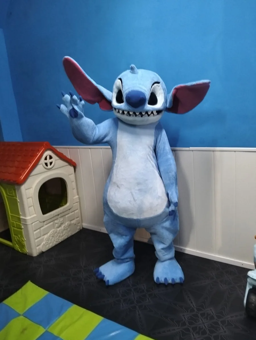 Animación con Stitch en Oceanic Park